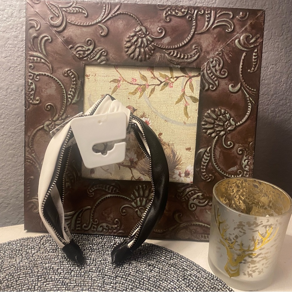 Disney Cruella Da Ville Headband - Picture 5 of 5